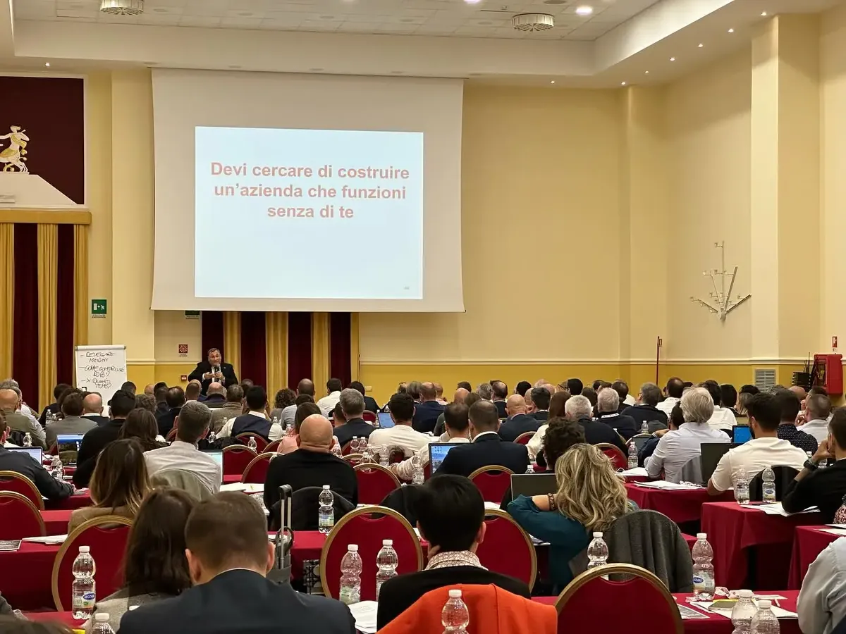Imprenditori in sala a un evento di formazione OSM Partner Trapani